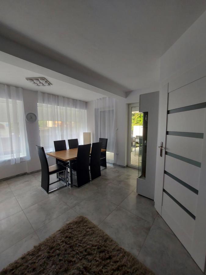 Apartament Z Duzym Tarasem Apartamento Świnoujście Habitación foto